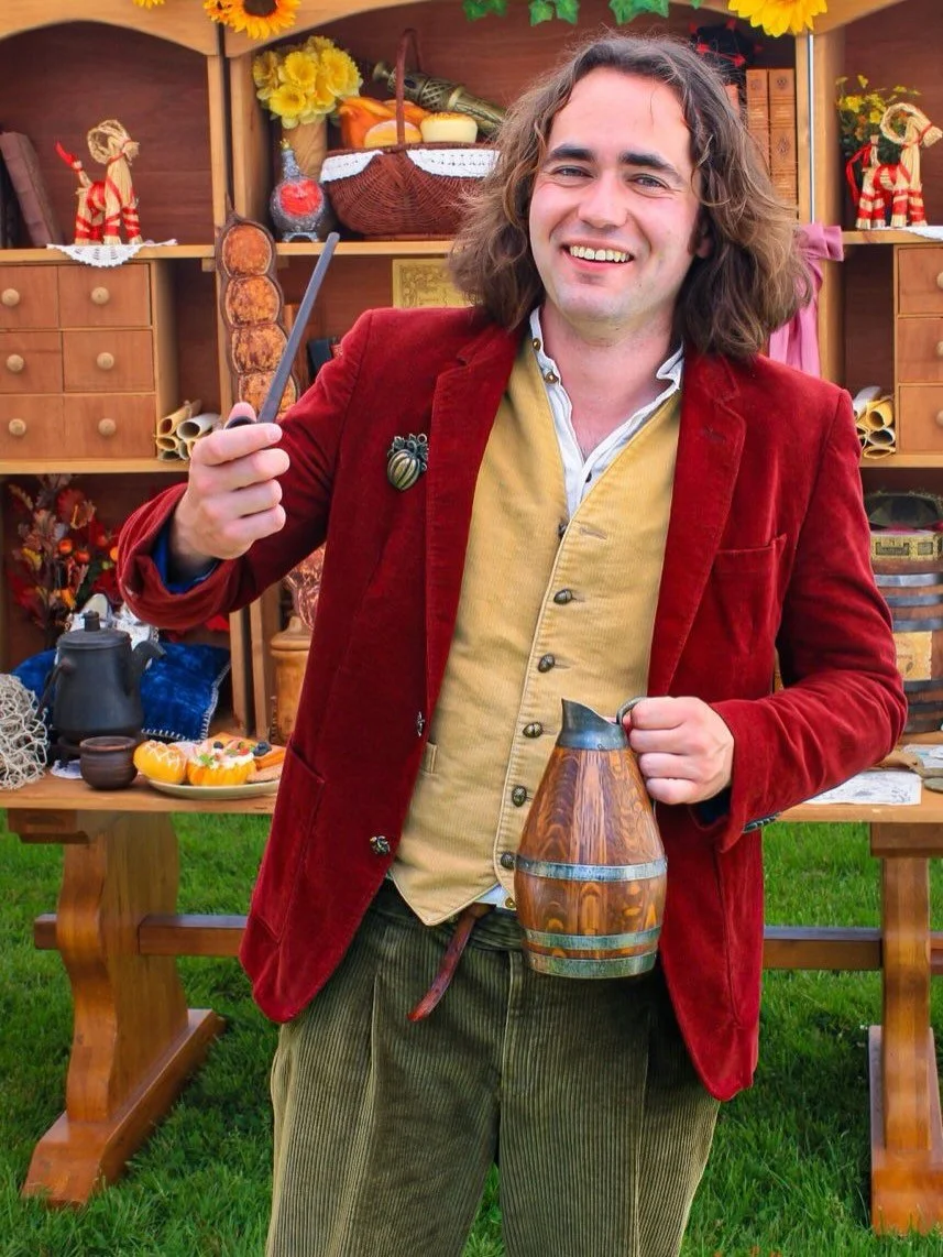 F&ecirc;te et March&eacute; M&eacute;di&eacute;val Fantastique ⚔️ 🐉 L&rsquo;an pass&eacute;, inspir&eacute; de Le Seigneur des Anneaux, le Ch&acirc;teau de Combourg s&rsquo;est mu&eacute; en un royaume vibrant :
combats, intrigues, artisans passionn