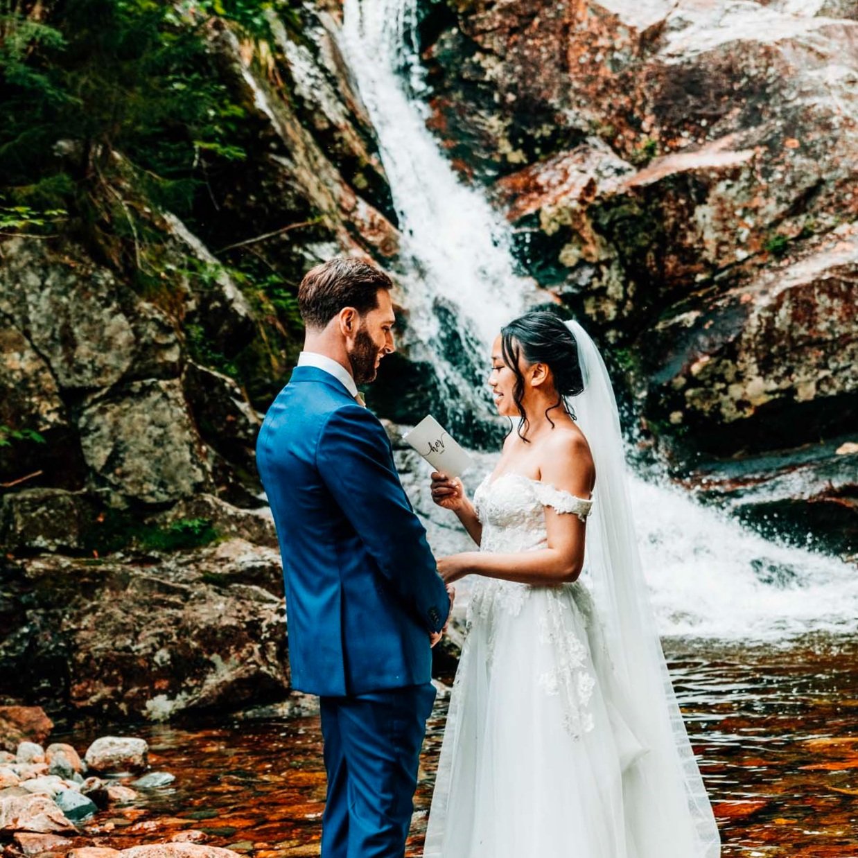 Colorado elopement photographer capturing mountain wedding