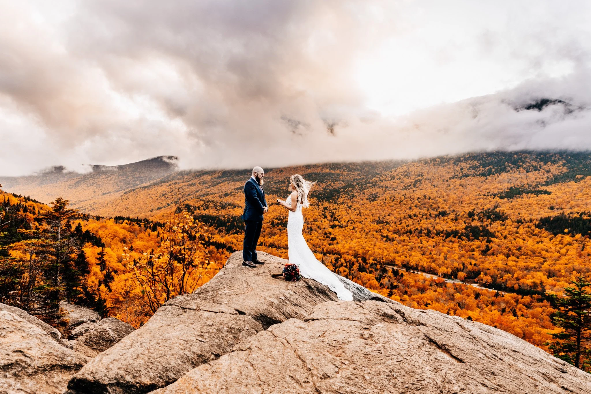 Colorado elopement photographer capturing mountain wedding