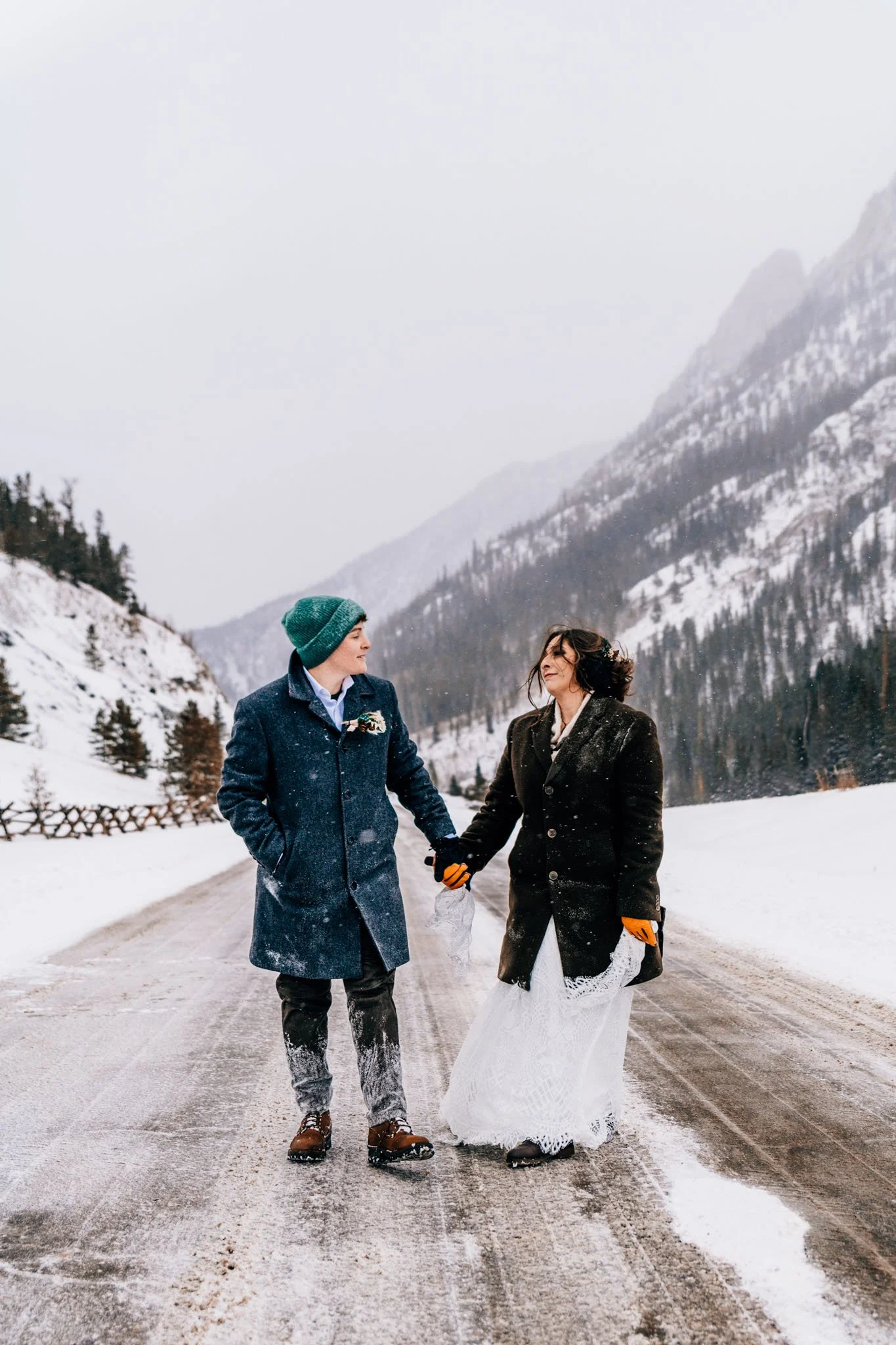 Winter elopement in Breckenridge Colorado