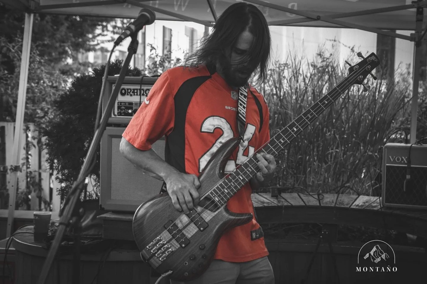 Let&rsquo;s go @broncos 🔥

📸 @rockymontanophotography 
.
.
.
.
.
.
.
.
.
.
.
#broncos #denverbroncos #afcchampionship #hometownteam #denvercolorado
