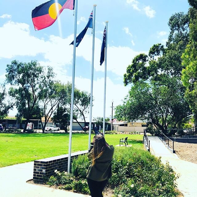 What a start to 2020. After so much stress and anxiety caused by the fires it has been hard to see the beauty in the world - and then - I got to spend the day taking photos with the incredibly talented Iteka in Adelaide shooting for @commbank I was a