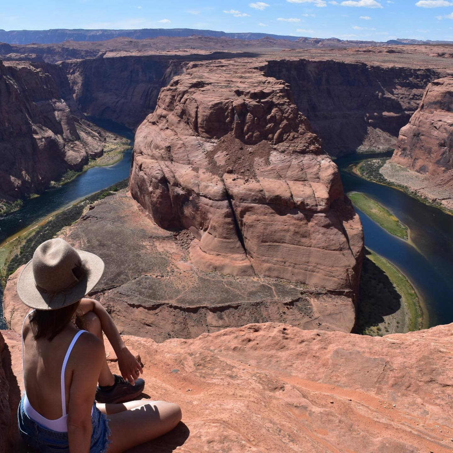 I&rsquo;ve been massively pushed out of my comfort zone this past two weeks ‼️🙋🏽&zwj;♀️ 

As we took these photos there was a sheer drop off of one of the most massive cliffs and that had my heart racing for sure 👀 

⏩⏩swipe for IG vs Reality 😂

