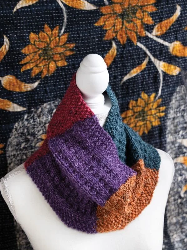 NoroMagazineIssue25FallWinter2024-ColorWheelCowl.jpg