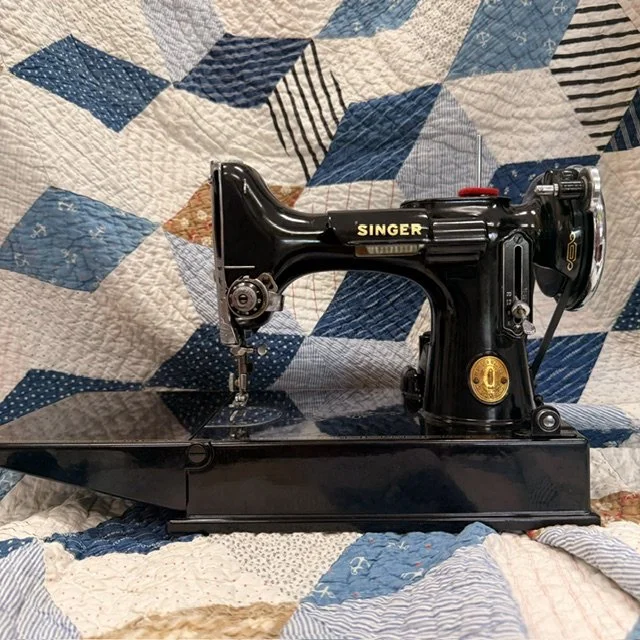 FTW-1016 Original Black Singer Featherweight 221