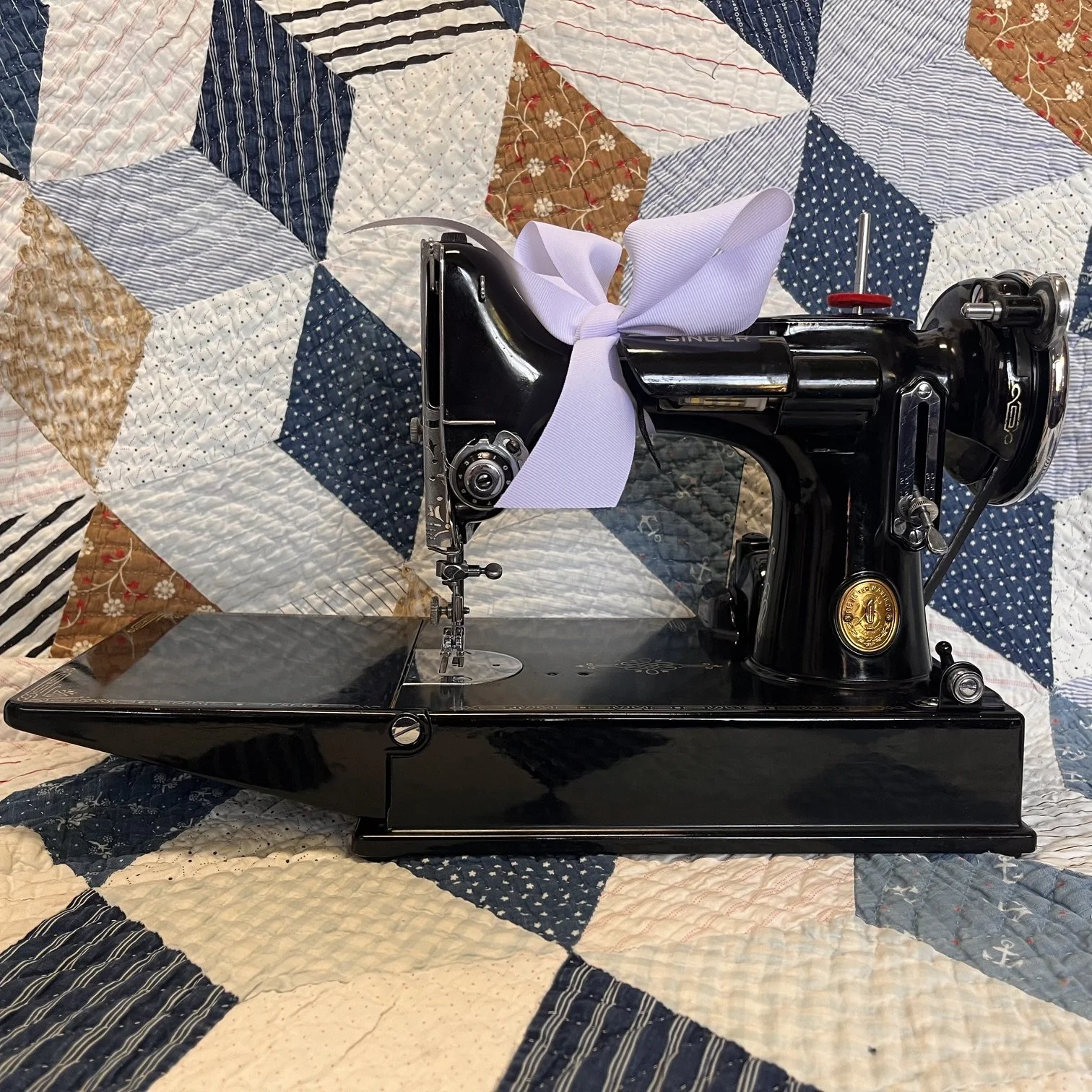 FTW-1045 Original Black Singer Featherweight 221
