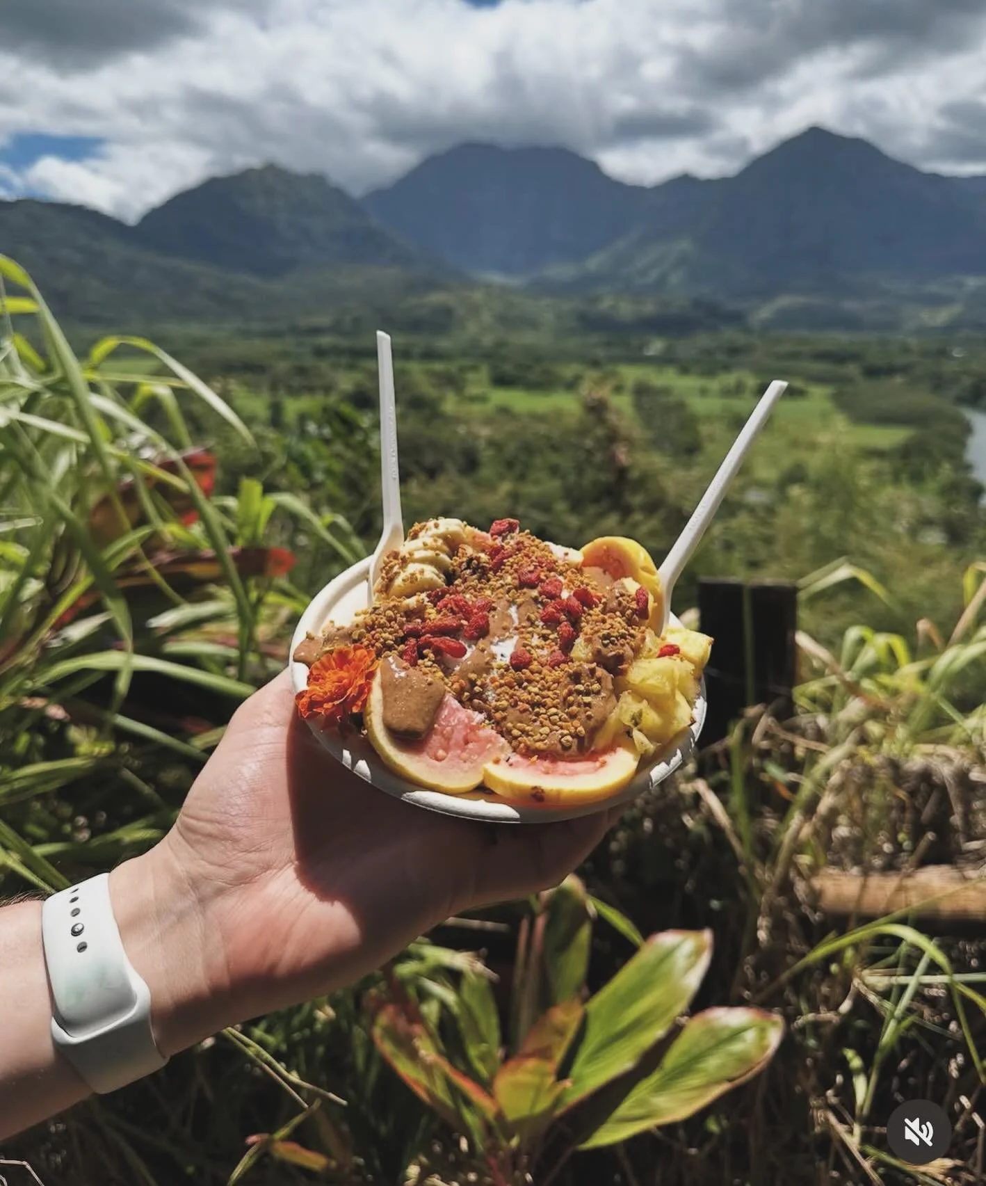 Weekend vibes ✨open today for brekky and lunch till 3 🫶🏽it&rsquo;s a beautiful day ! 📸 @_nalleli