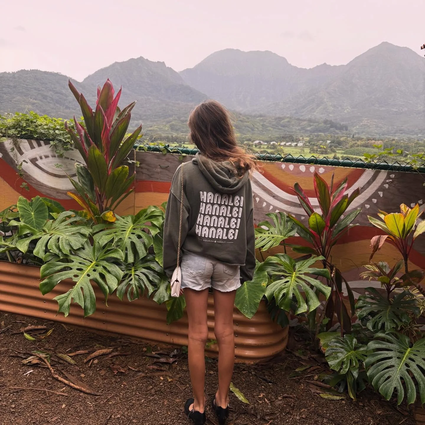 Happy St Paddy&rsquo;s 💚open till 3 today! Green Hanalei hoodies now available at the stand!