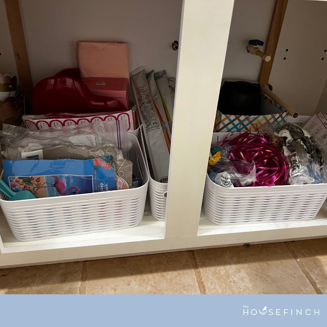 We say it all the time but out of sight 👀 does not mean out of mind🧠! 

Something as simple as these storage bins from Target really help tidy up that under cabinet space and make it easier to find the things you need! 

#thehousefinch #rva #profes