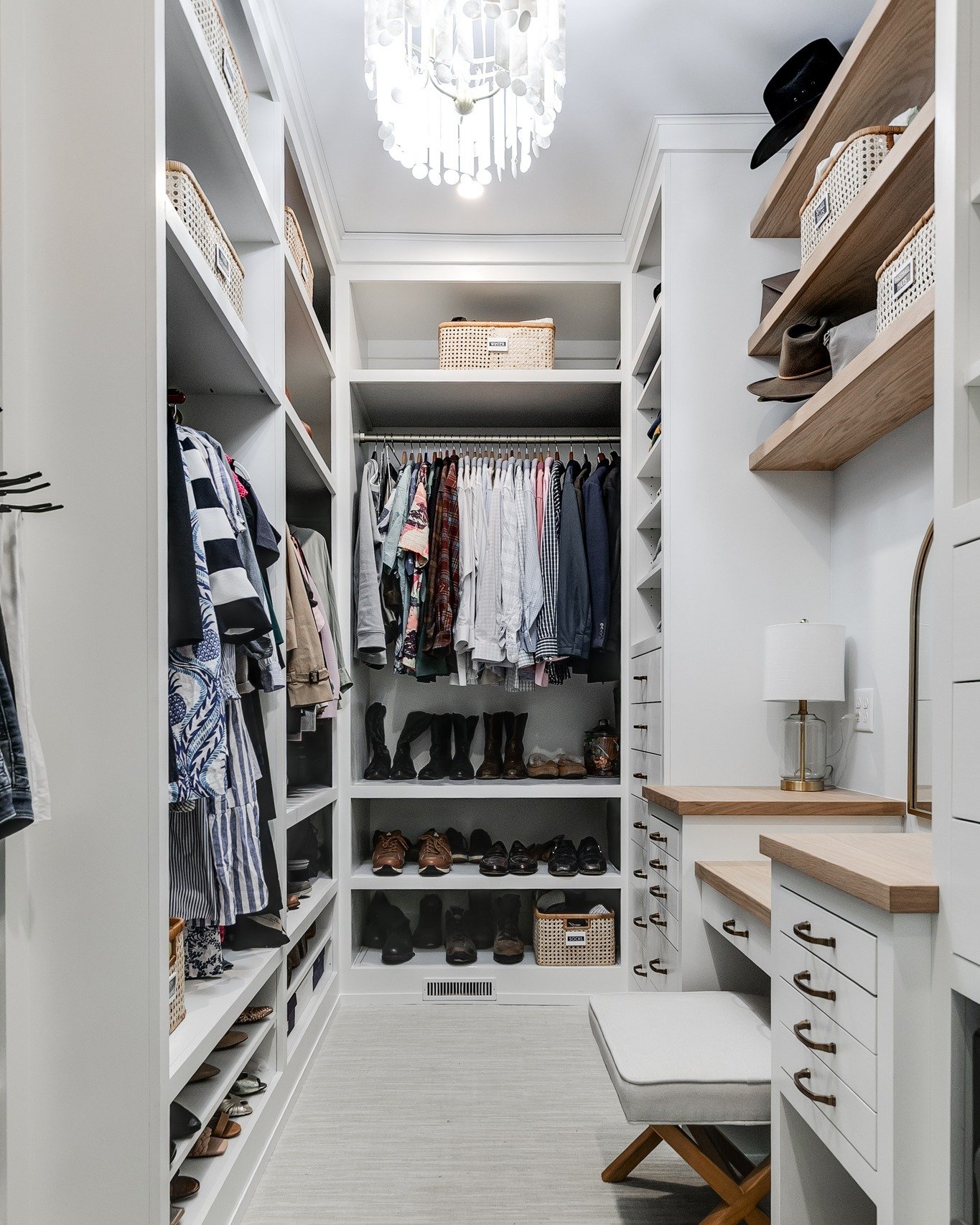 We love getting the chance to collaborate with other professionals. For this stunning closet, we worked with @willhouserva to create an organization system that fits for our client and their space. 

After the custom cabinets were built, we spent a d