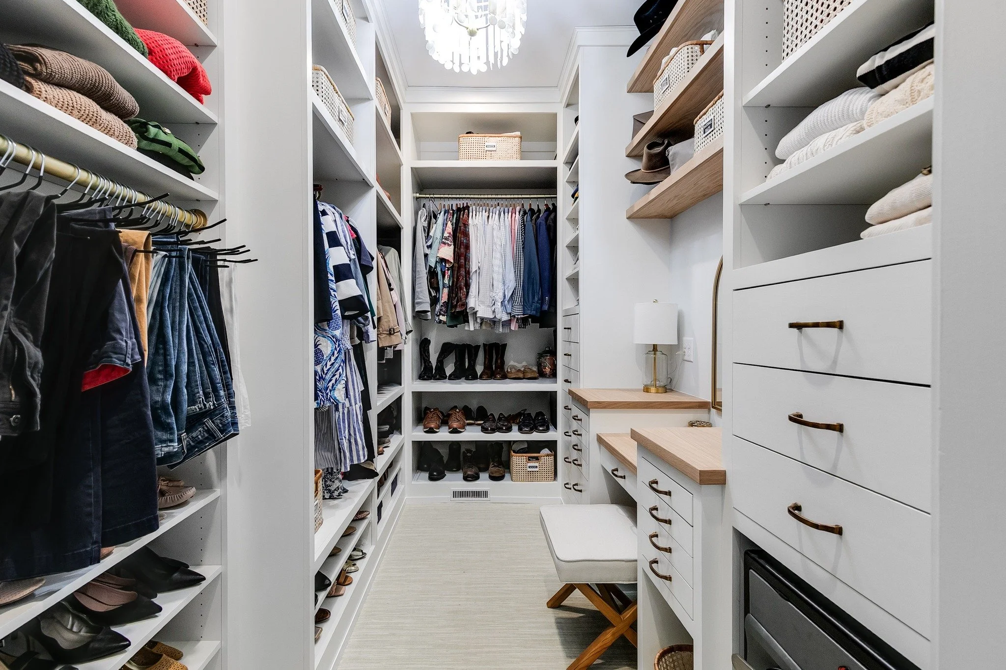Closet goals 😍 

Did you know that we can work with designers to create functional and practical closet spaces for you? We had to opportunity to work with @willhouserva for this closet build and not only did it turn out beautiful but it also has all