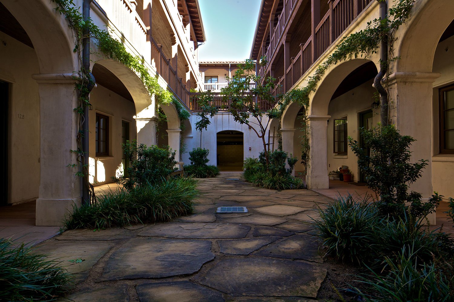 hacsb-el-carrillo-studios-courtyard.jpg