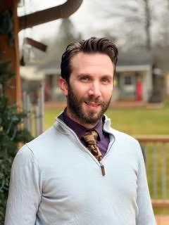 Justin Wingenroth (Tango Dancer, Ensemble)