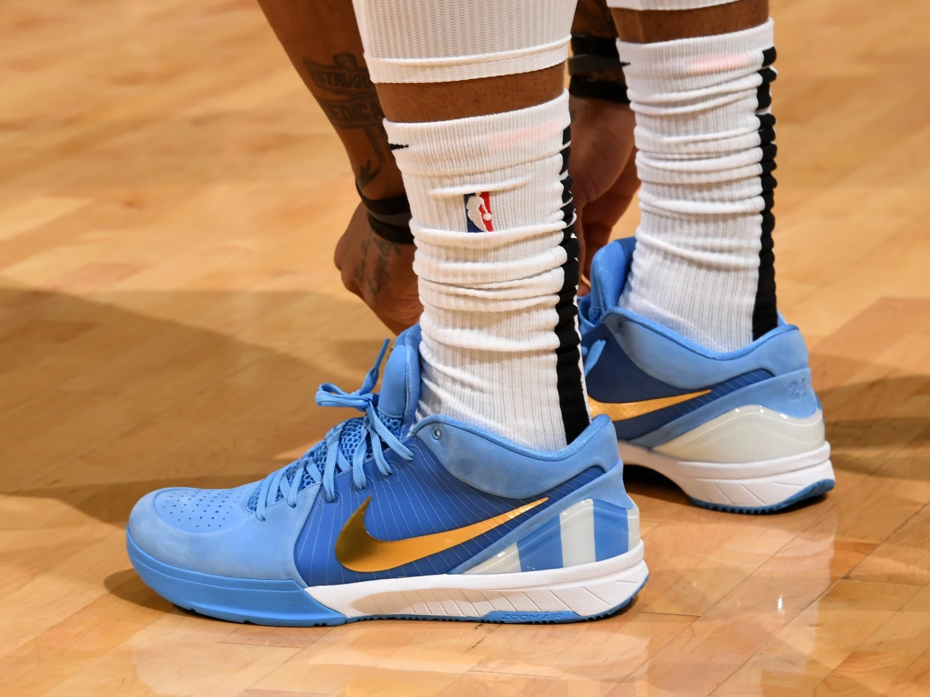 demar-derozan-nike-kobe-4.jpg