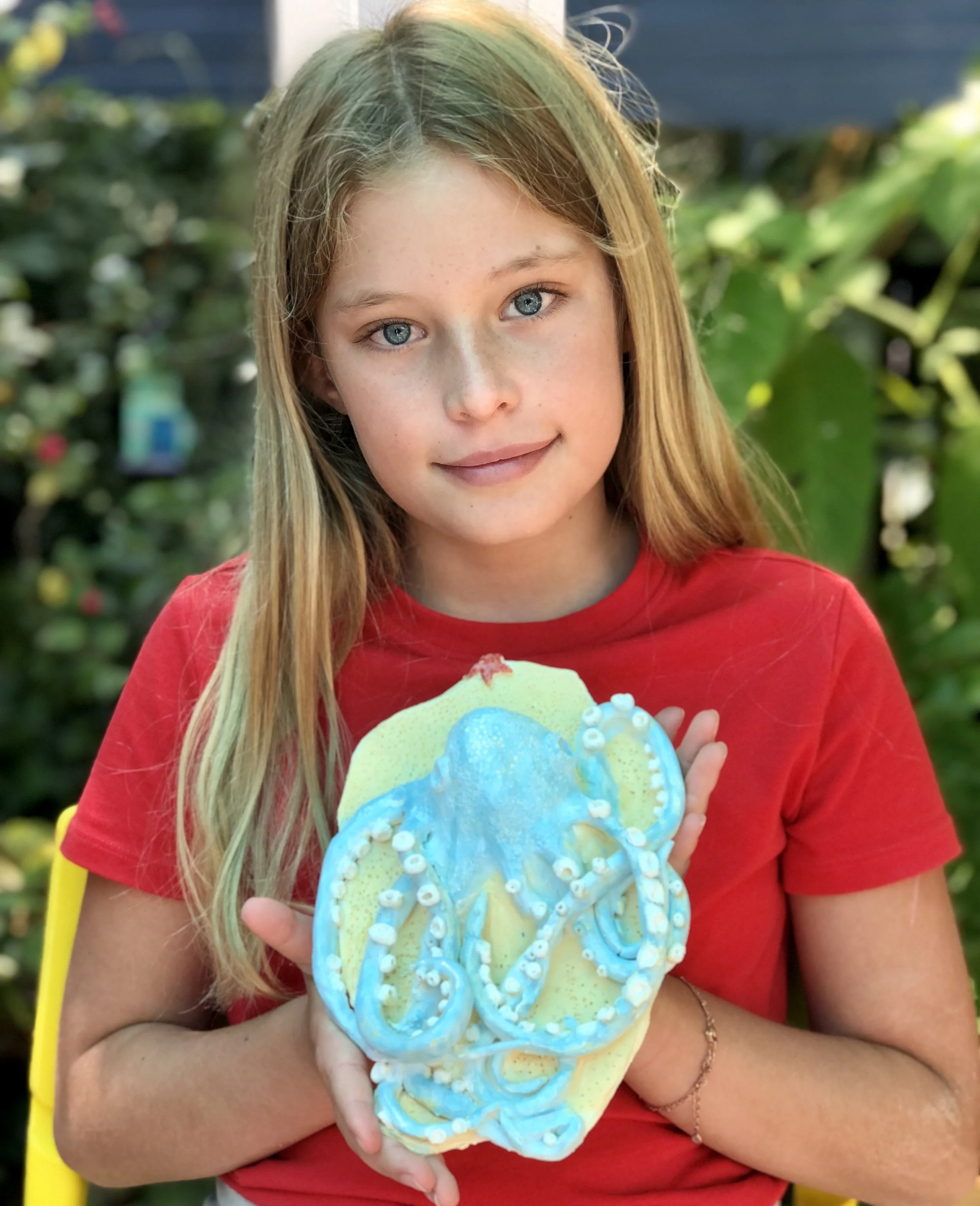 August 4 - 8: Let's make 3D Art! Play with clay!