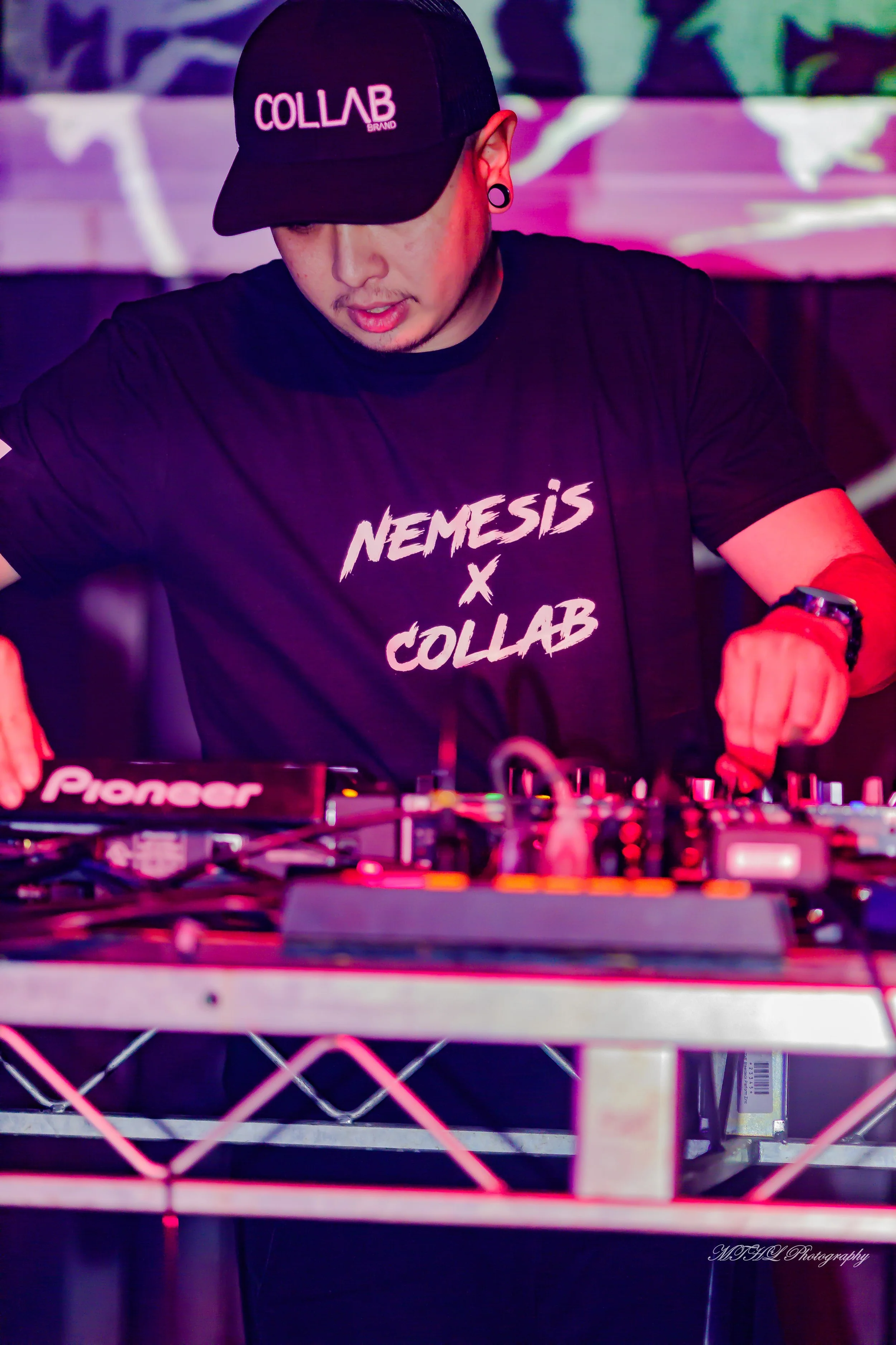 White elephant collab n3m3sis 77.jpg