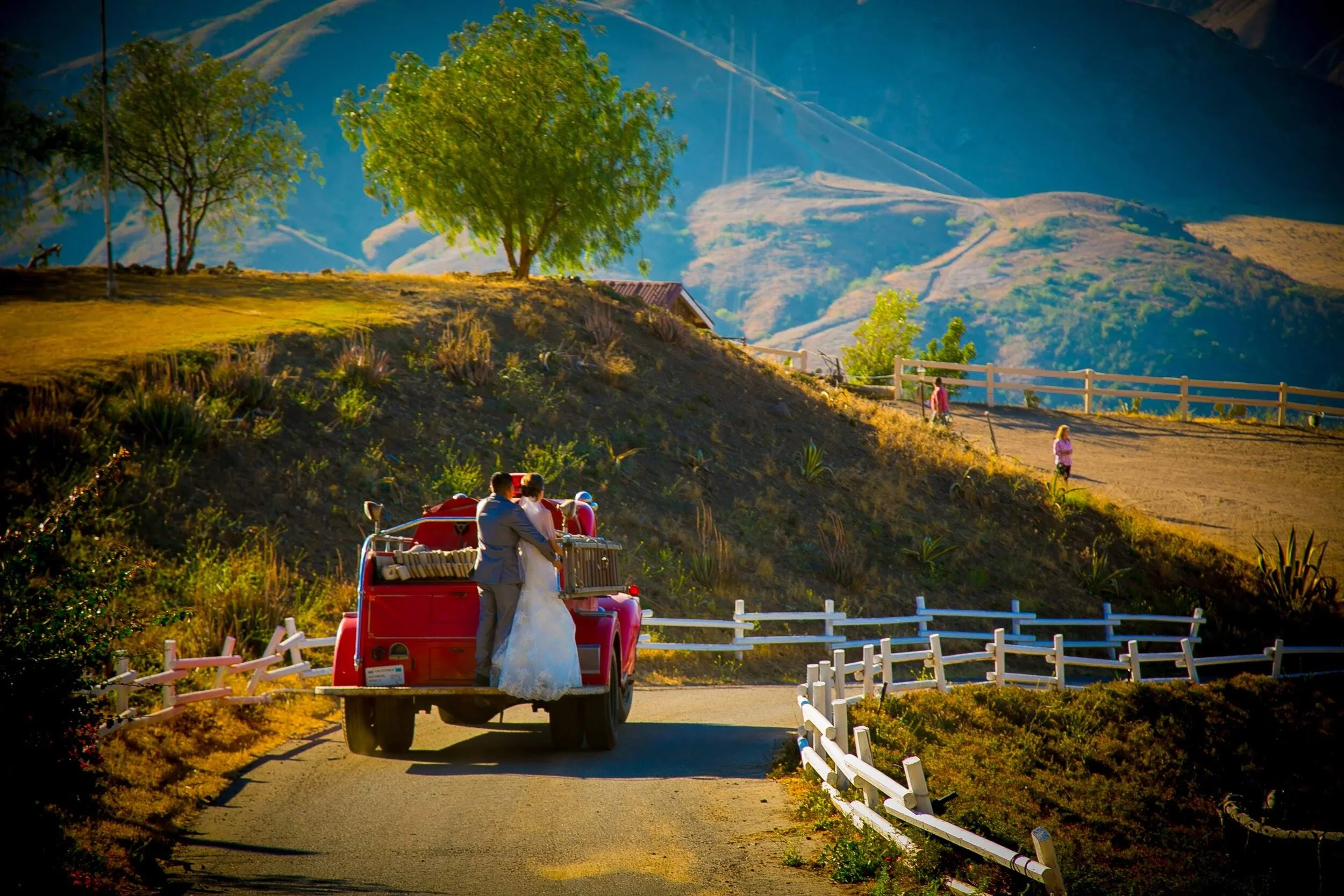 Valeria & Johnny 6-22-12 Tammy 1231.jpg