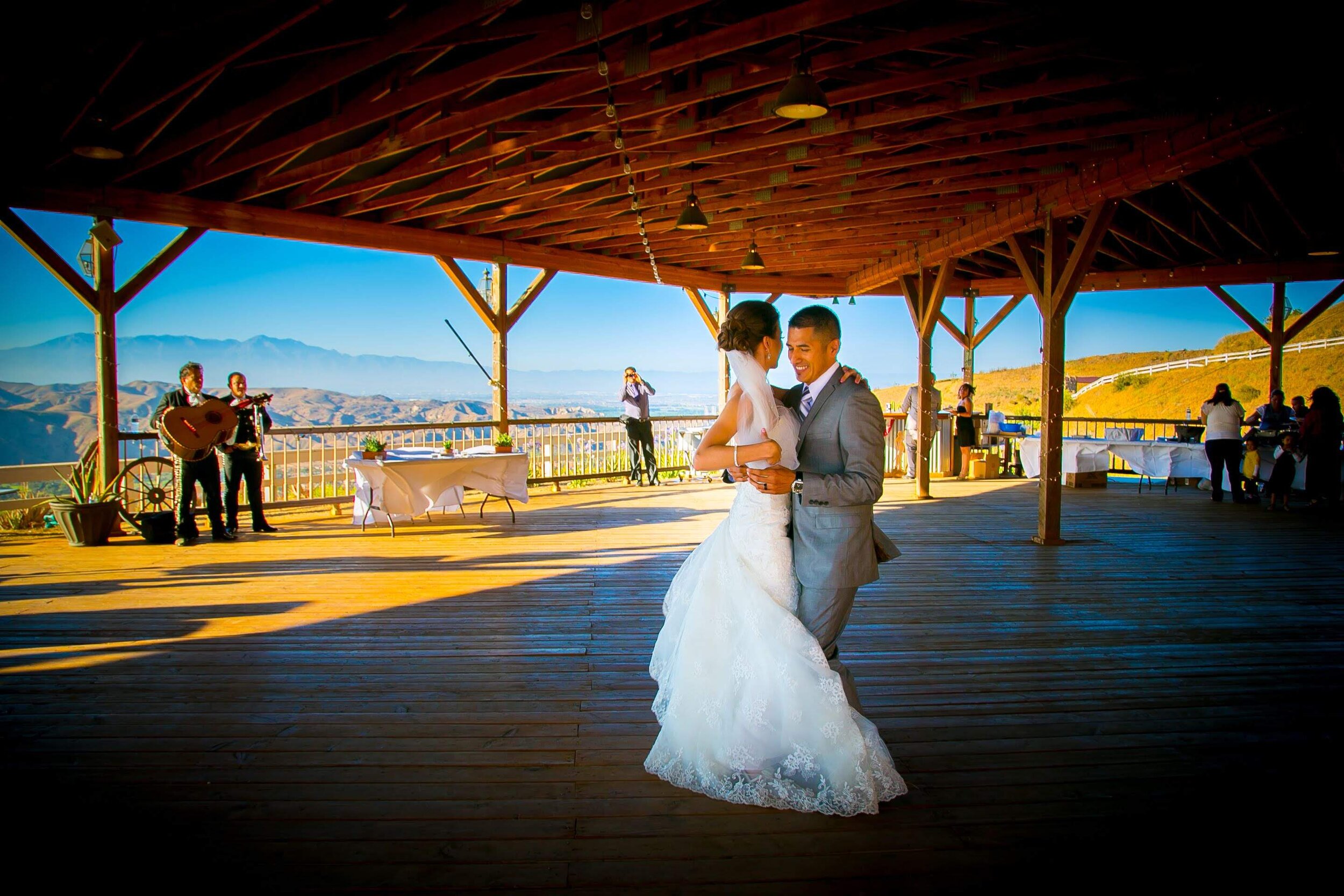 Valeria & Johnny 6-22-12 Tammy 1243.jpg