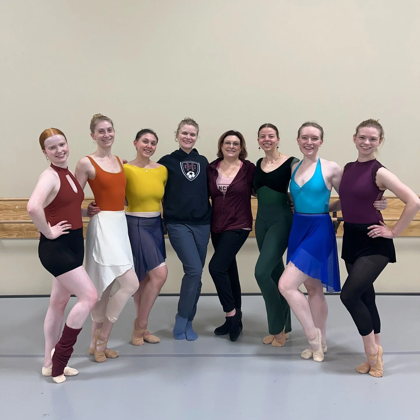 This week, our dancers worked with Noelle Partusch, Professor and Chair of the Department of Dance at Mercyhurst University to rehearse Dennis Spaight’s “Crayola”! Swipe to see them in costume π
“Crayola” is a 13 minut
