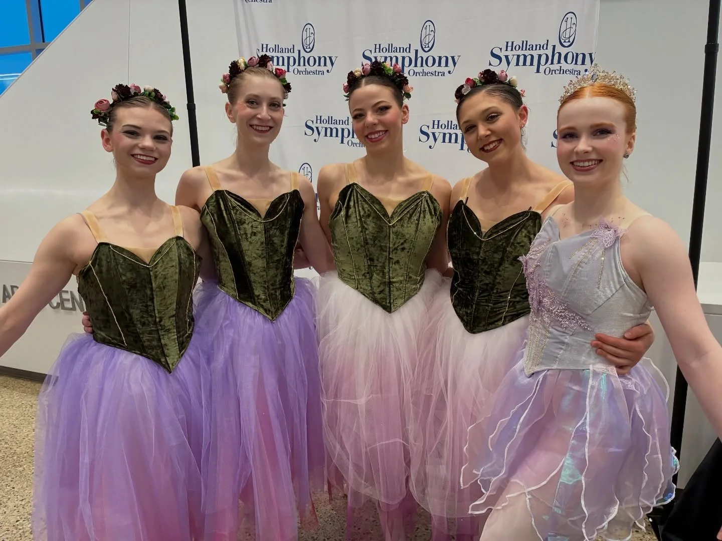 A huge thank you to the @hollandsymphonyorchestra for inviting us to perform in your two beautiful shows this weekend! It was a dream to perform Nutcracker excerpts to beautiful live music 💜 we can&rsquo;t wait for a chance to dance with you again!
