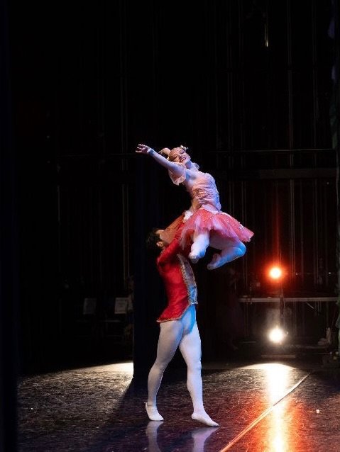 Did you miss us? 👀

We&rsquo;ve been waiting in the wings for the rest of the 25/26 season, and we can&rsquo;t wait to perform for you again. 2026 is feeling good so far 💪

📸 @lizzie_photo 

#deosballet #nutcracker #january #2026 #performance