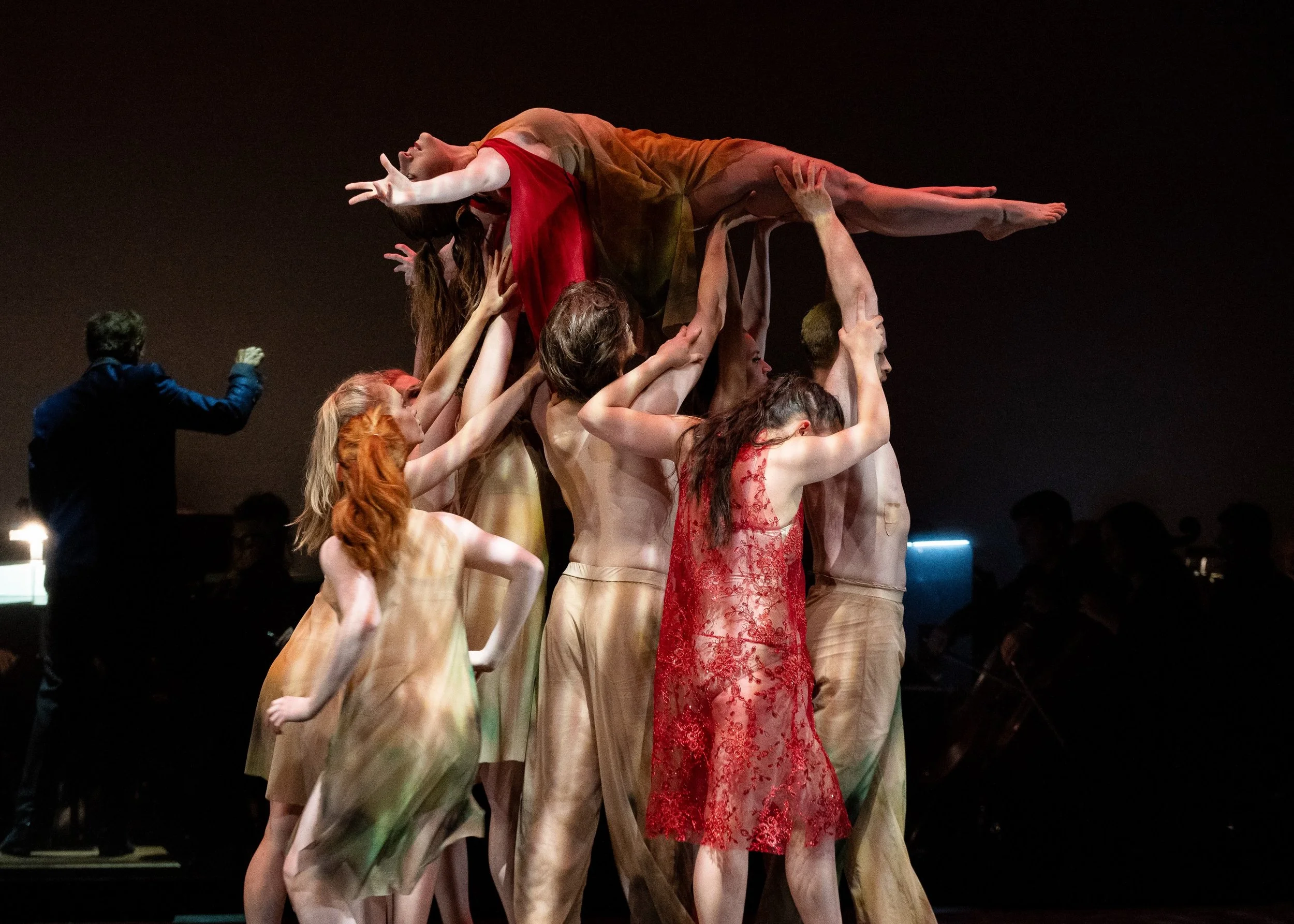 Flashback Friday 📸 RITE OF SPRING with the @greatlakesorchestra at @greatlakescfa 

Tess Sinke&rsquo;s original adaptation of Rite of Spring, performed live alongside the talented Great Lakes Chamber Orchestra. Athletic dancing, domineering corps de