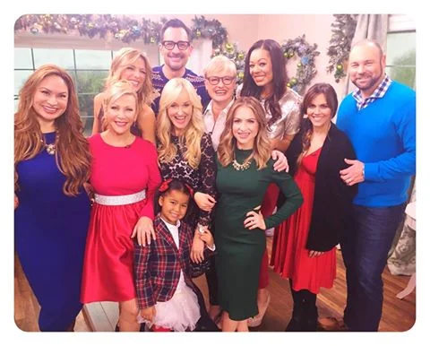 We are celebrating Christmas today on Home & Family Hallmark Channel USA at 10am! I will be making a cozy hot cocoa bar with DIY decor you can make in time for Christmas!! @cristinacooks @marksteines #christmasprep #ChristmasFromScratch #christmas #diy #hotchocolate #hotcocoa #marshmallows