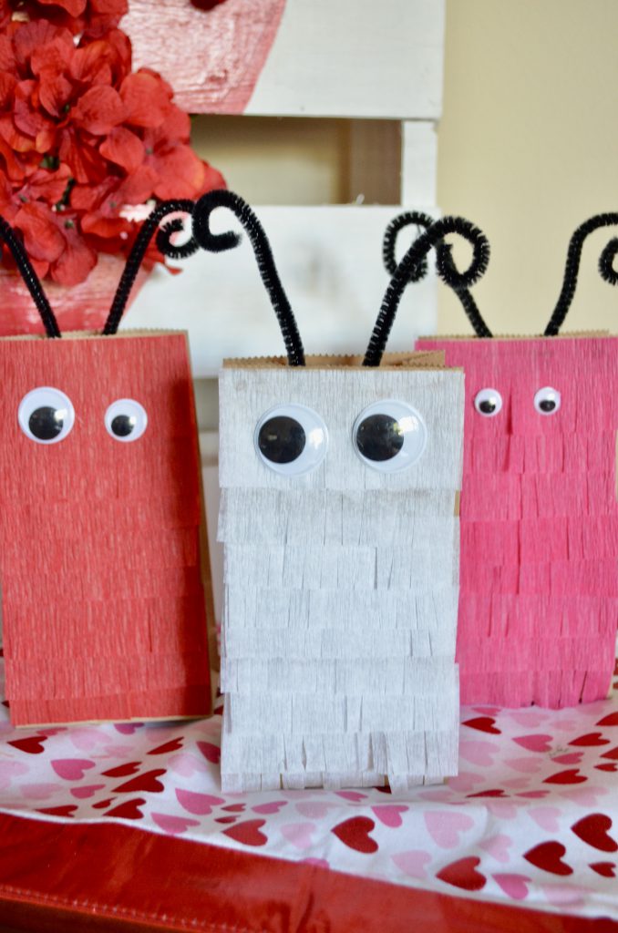 DIY Fringed Bags For Valentine's Day