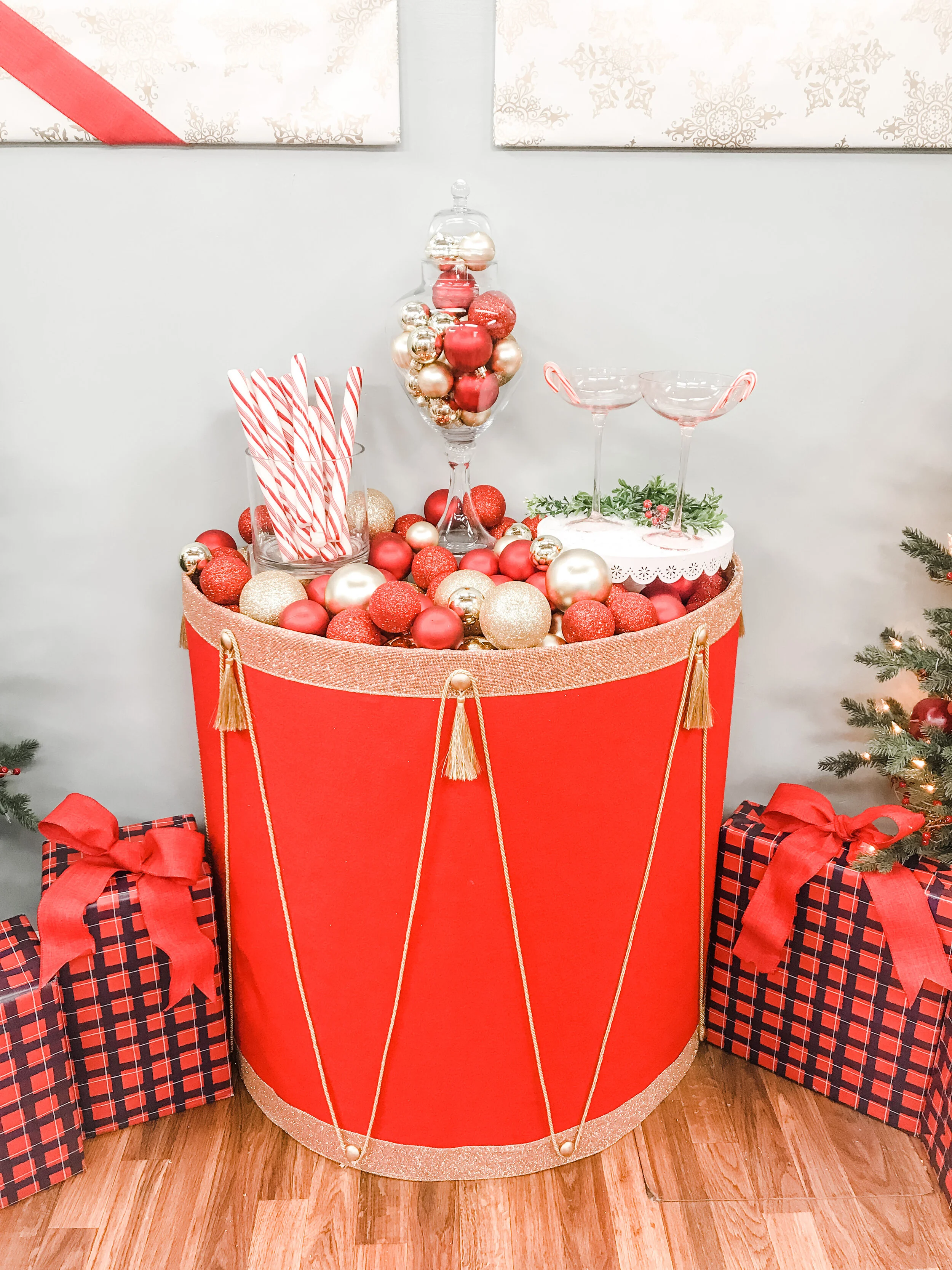 DIY Christmas Drum Table 