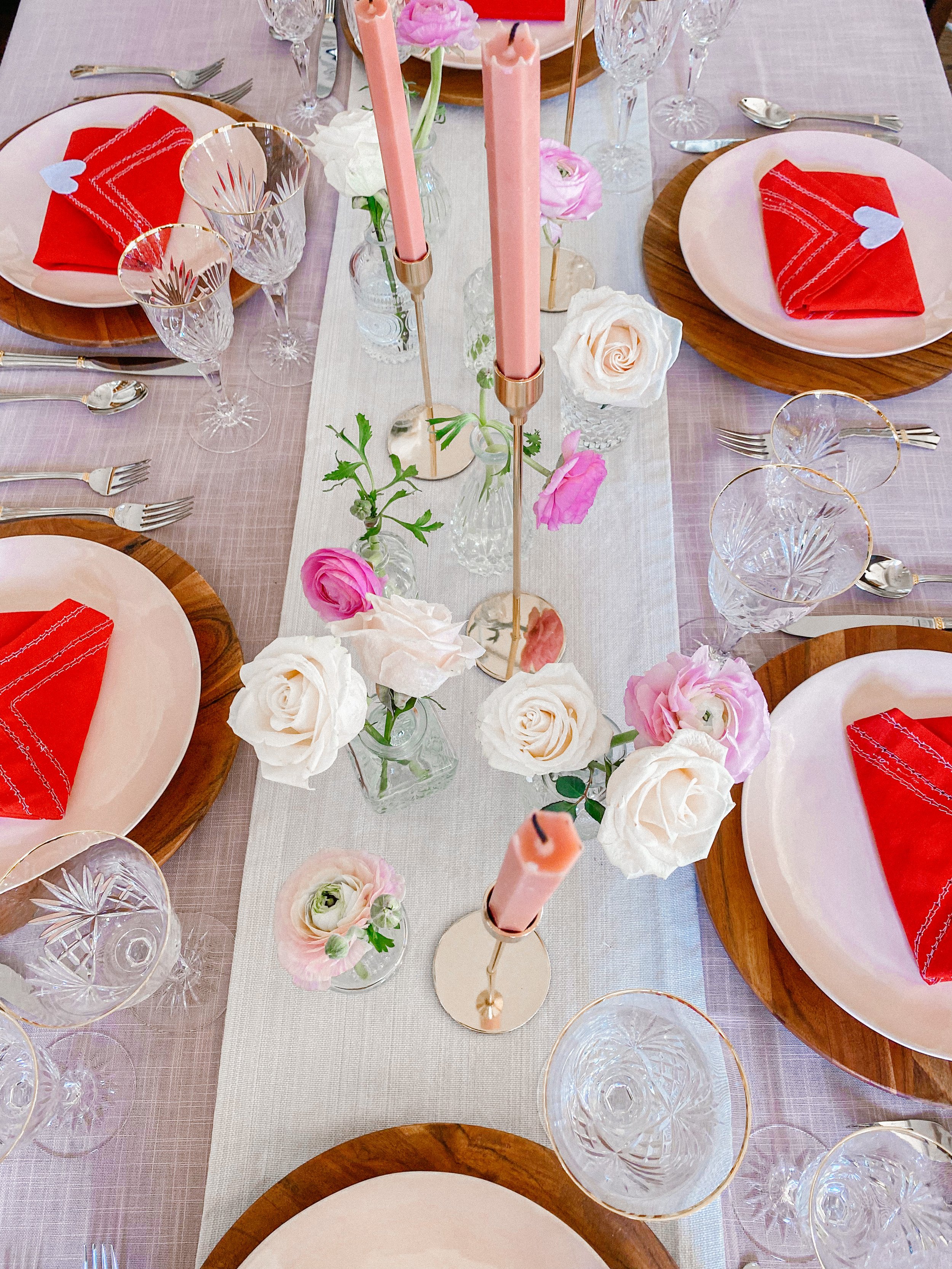 Valentine's Day Table Setting with Envelope Napkin Fold  Valentine day  table decorations, Valentine table decorations, Diy valentine's day  decorations