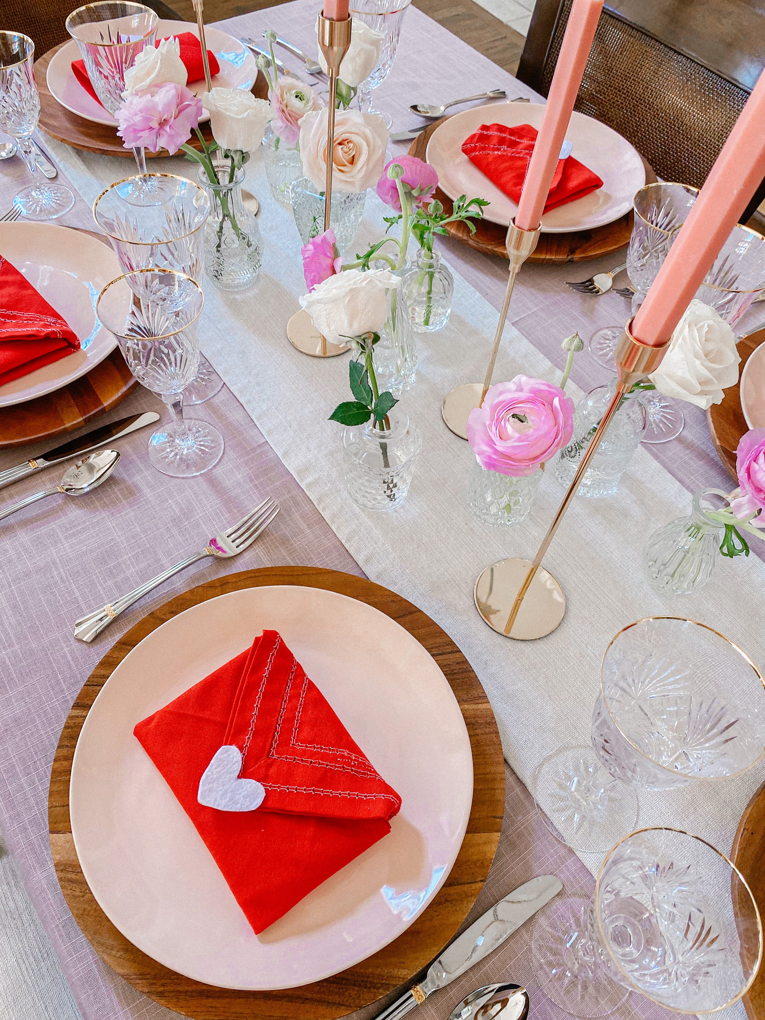 Valentine's Day Table Setting with Envelope Napkin Fold  Valentine day table  decorations, Valentine table decorations, Diy valentine's day decorations