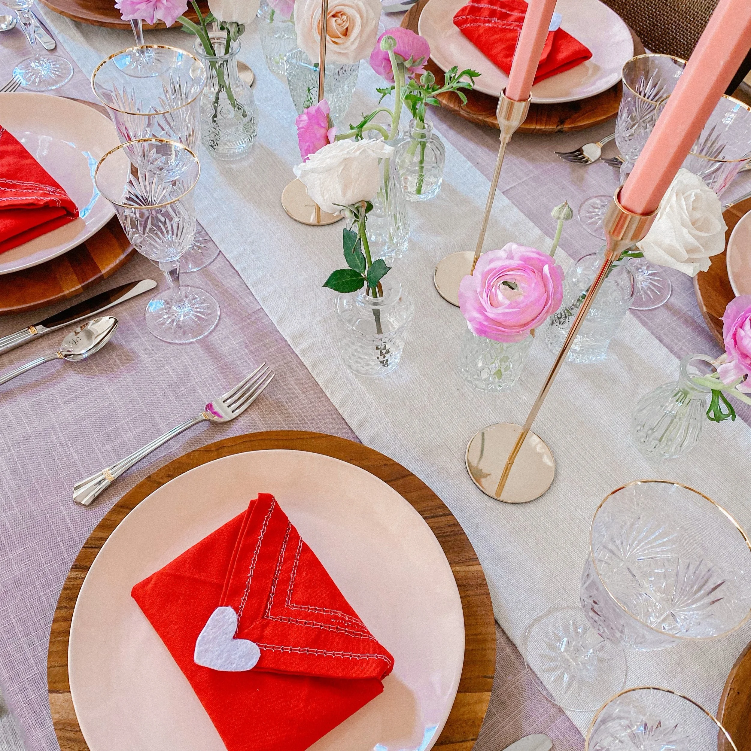 Valentine's Day Table Decor Inspiration 