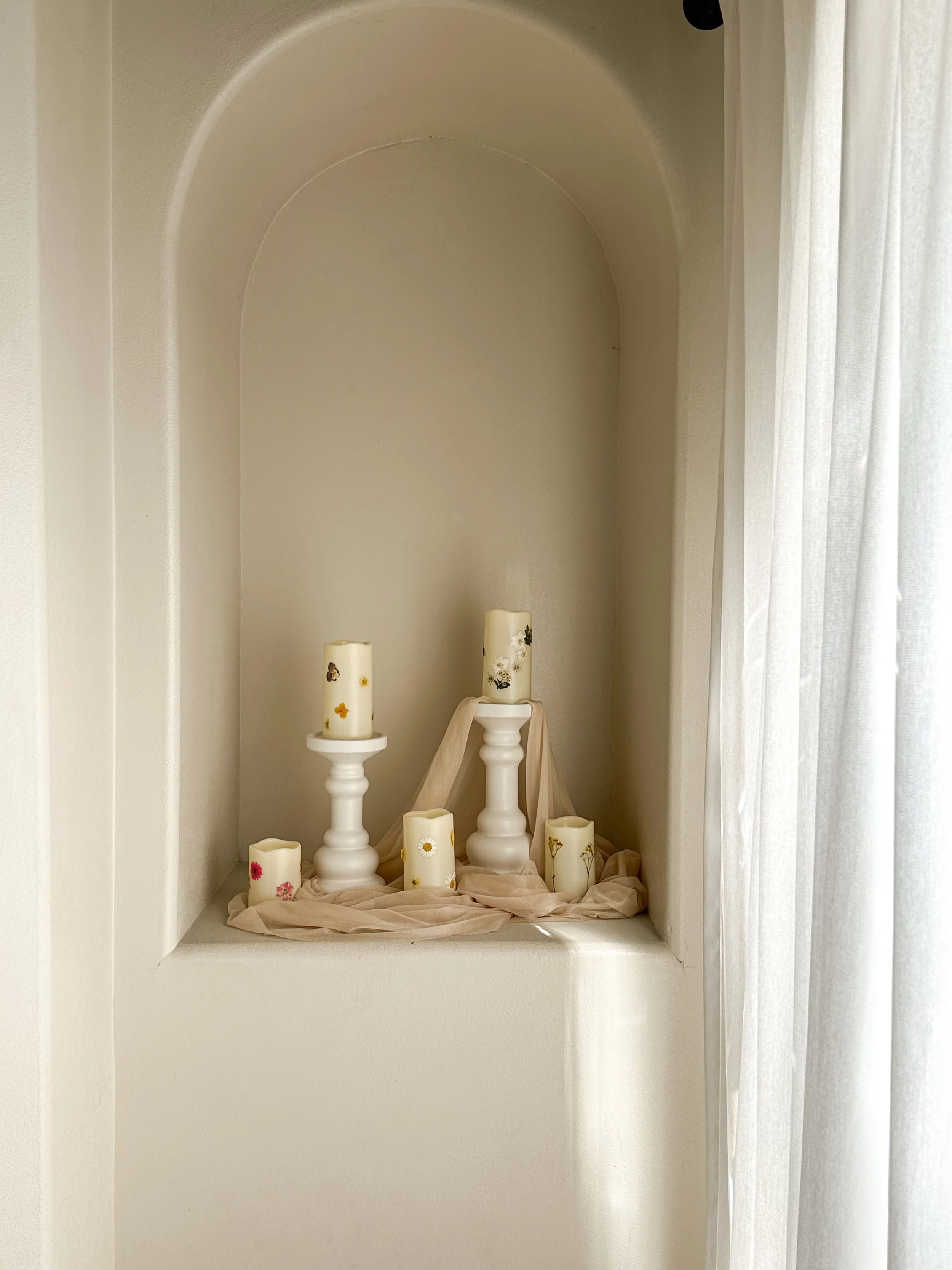 DIY Dried Flower Candles 