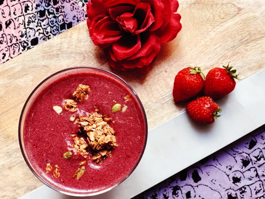 Womb-Calming Berry Cacao Smoothie with Granola (for that time of the month)