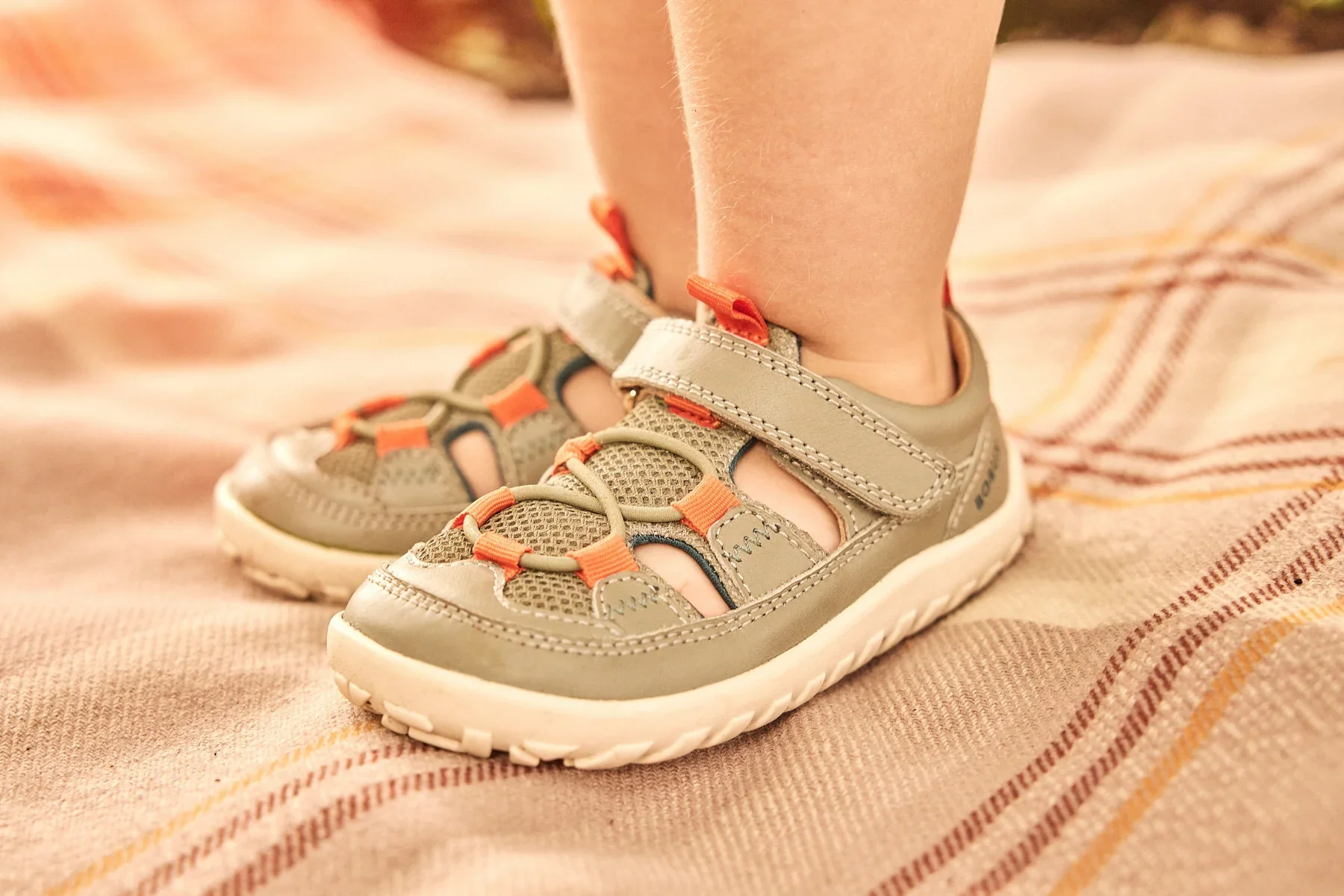 bobux-iw-rocky-vetiver-sandal-bobux-882547_1800x1800.webp