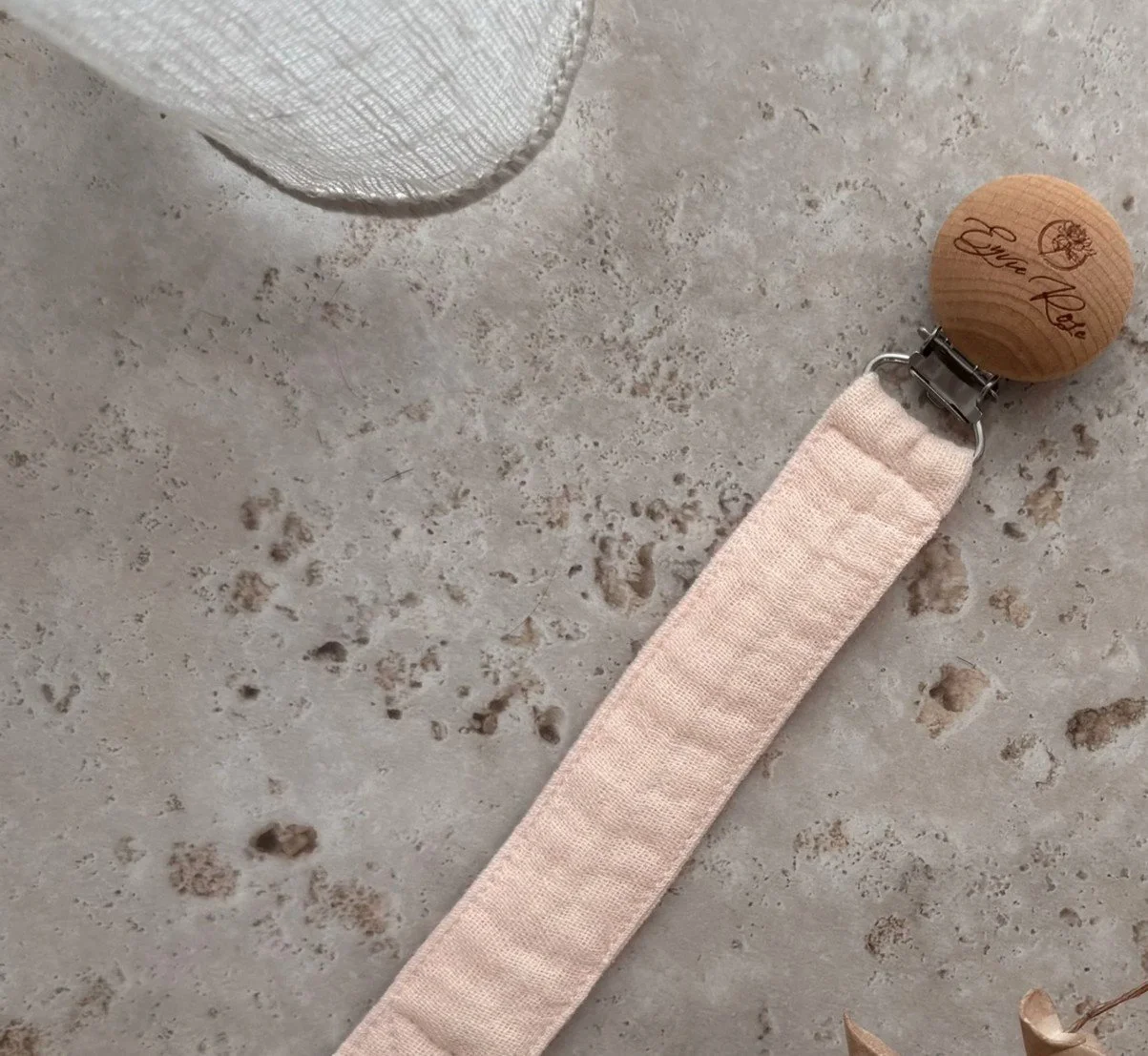 Dummy Clip Blush.jpg