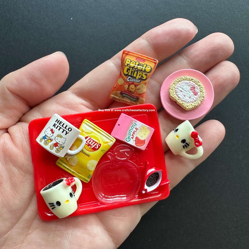 Vintage 2006 Sanrio Mini 3 Re-ment Hello Kitty Patty and Jimmy lunchboxes  (1pc) —