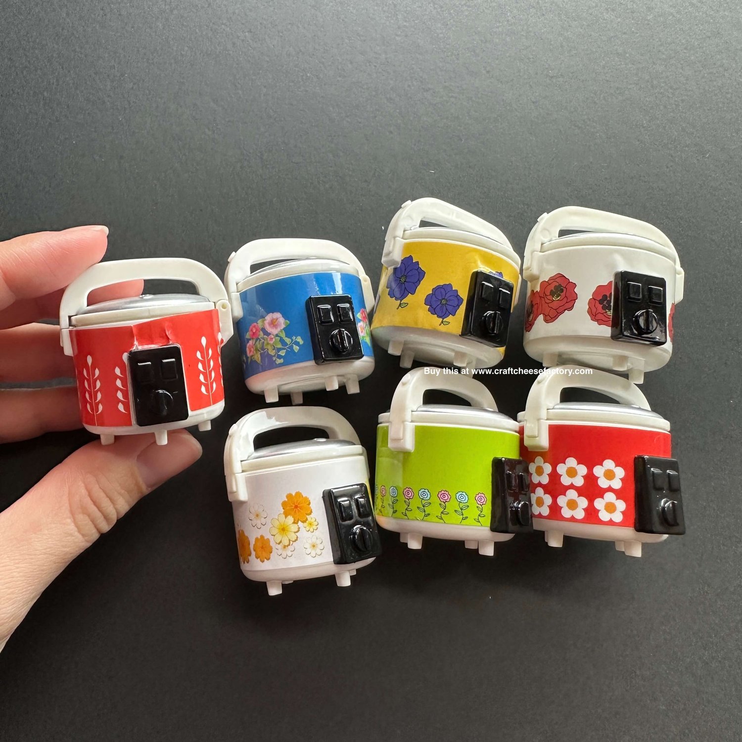 Mini rice cooker cases: The newest Japanese capsule toys we never