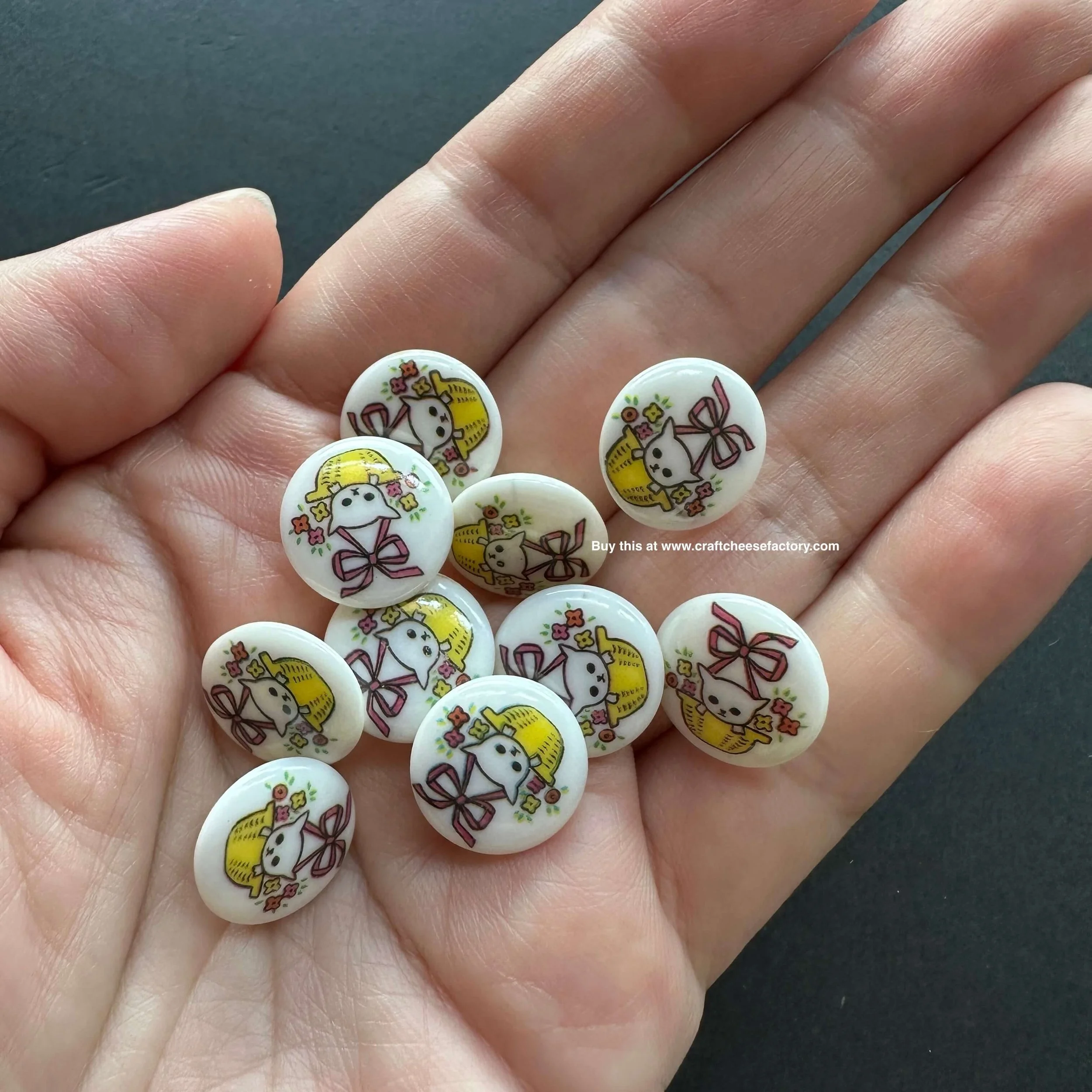 vintage Japan cat kitten buttons