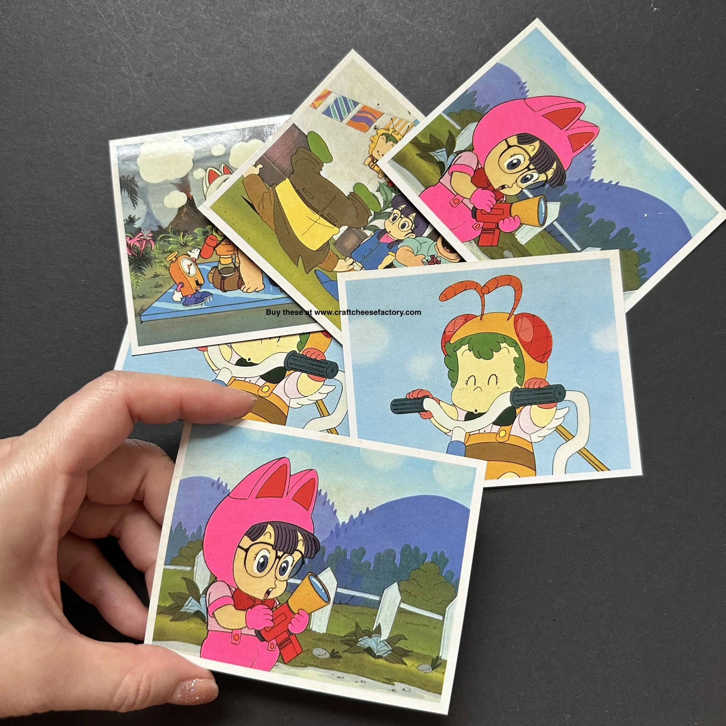 vintage Arale-Chan Dr Slump picture trading cards