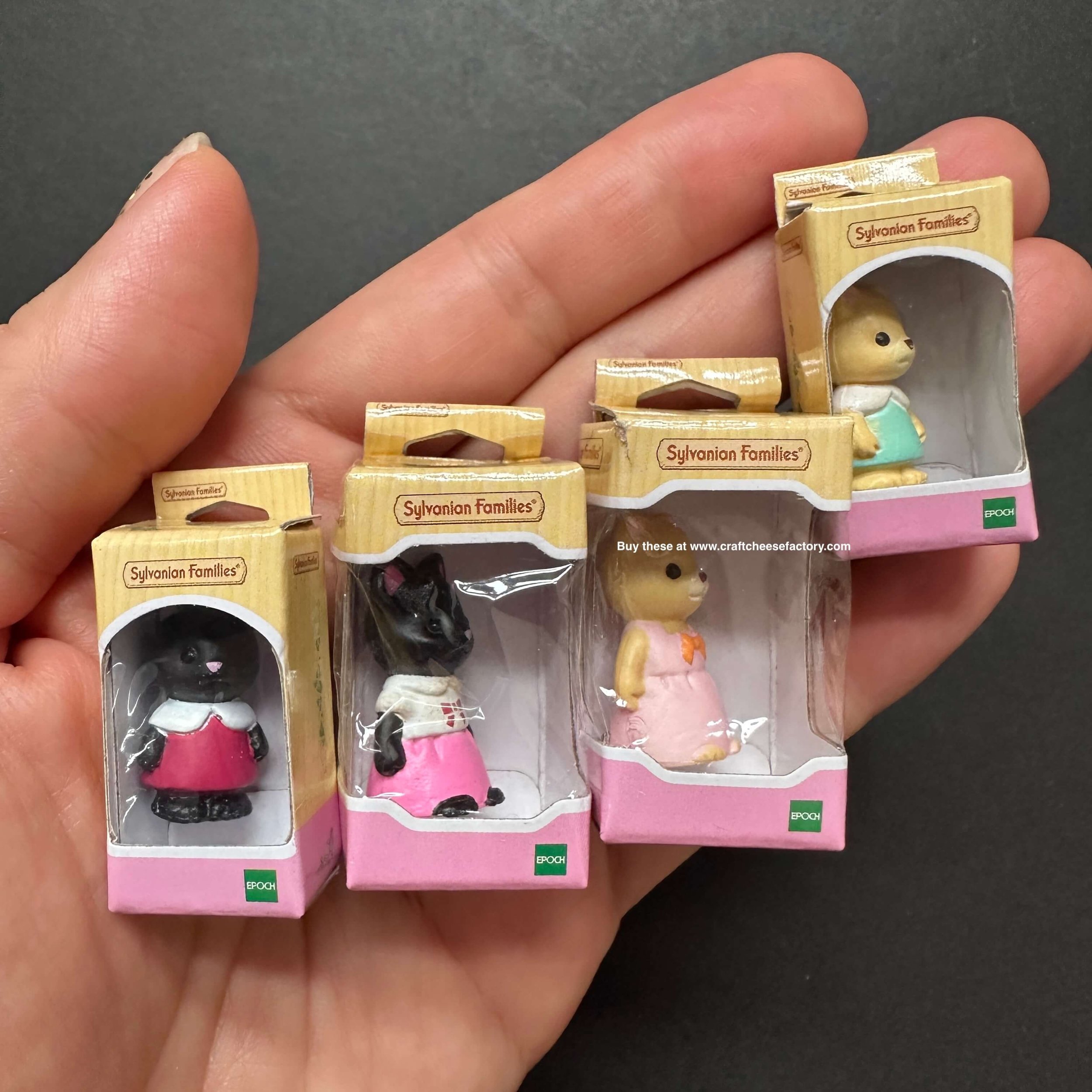 Sylvanian Families miniature dolls toys dollhouse