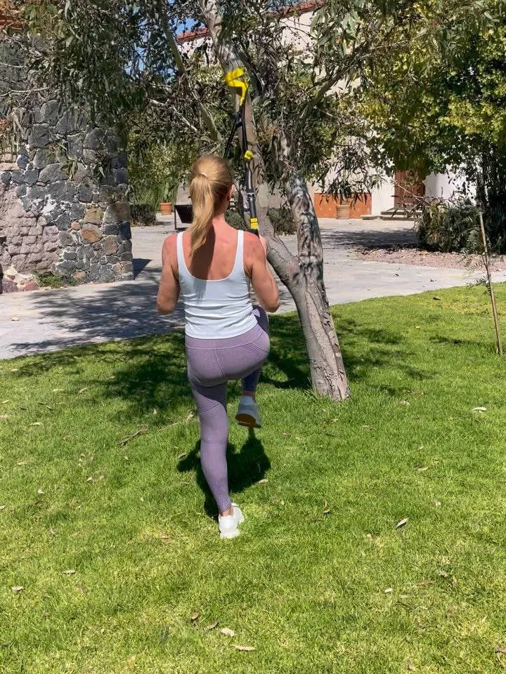 Why you should try these lower body TRX exercises 👇

They build strength, balance and control &mdash; not just muscles.

- TRX Dragon squat
- TRX Squat row
- TRX SL Squat
- TRX Crossing Balance Lunge
- TRX Forward lunges + rotation

These were filme