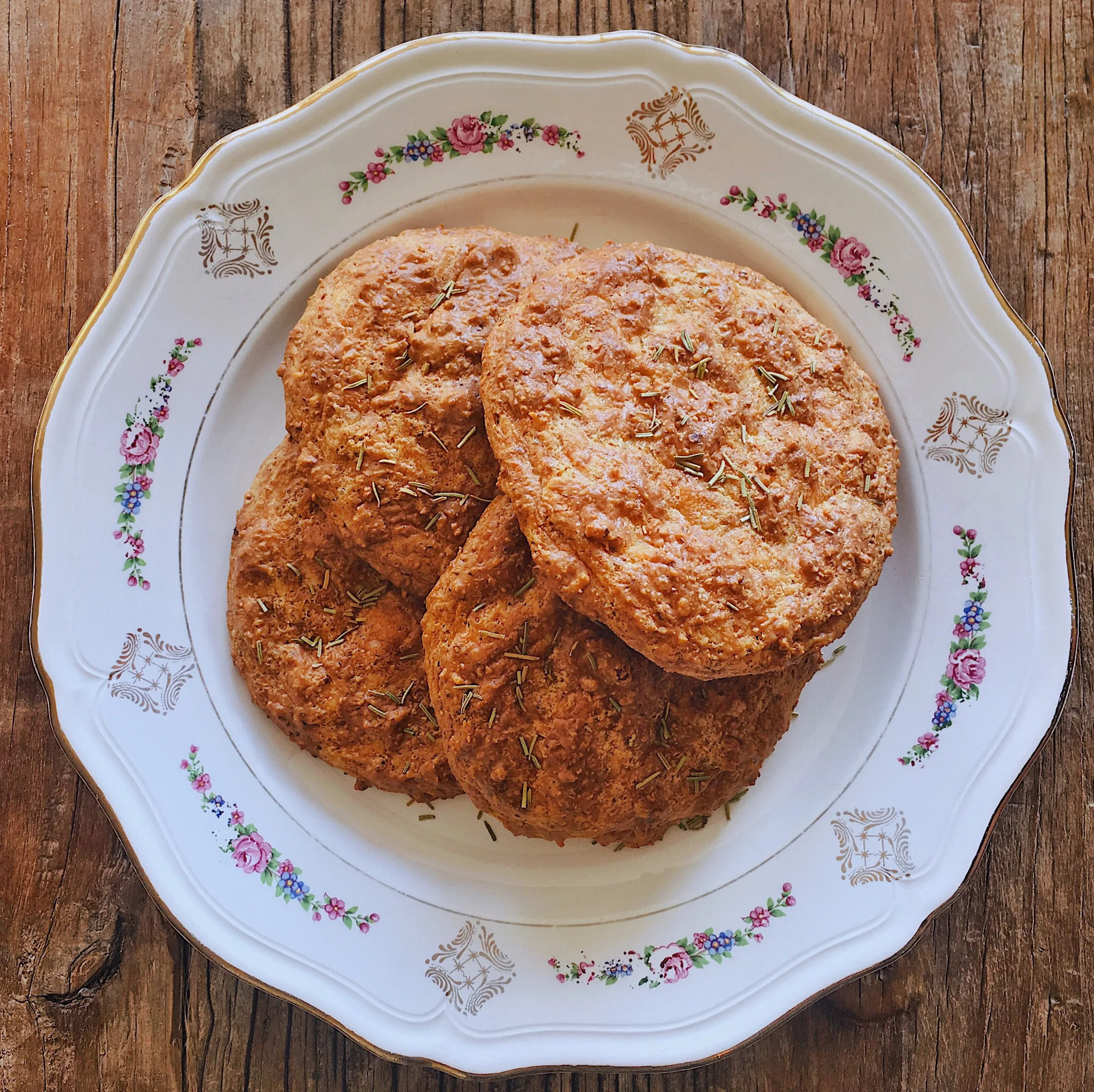 Recipe: Keto Cheese Bread with Rosemary