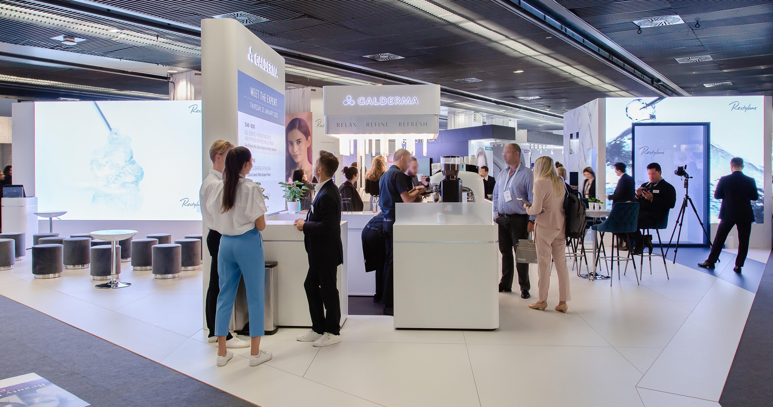 Galderma_IMCAS_Ignition_Istoria-Group_Exhibition_1.jpg