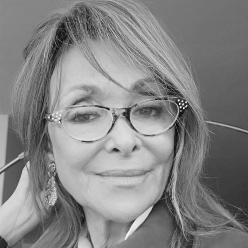   Caryn Wilensky   Founder, Coast and Koi  @coast_and_koi 