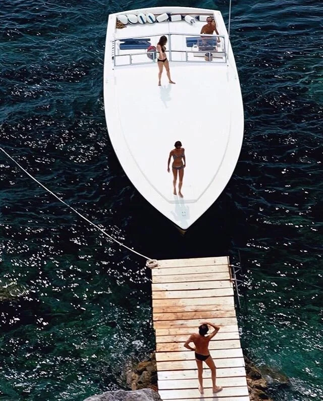 ˢᵁᴹᴹᴱᴿ  ᵛᴵᴮᴱˢ ✨
&bull;
&bull;
&bull;
#dolcevita #slimsaarons #speedboat1973 #boat #italianlifestyle #lifestyle #summer #highsociety #beach #paradise #travel #italy #art #marinsinteriordesign #marinsartdirector #marinstravel #whatinspiresmarins