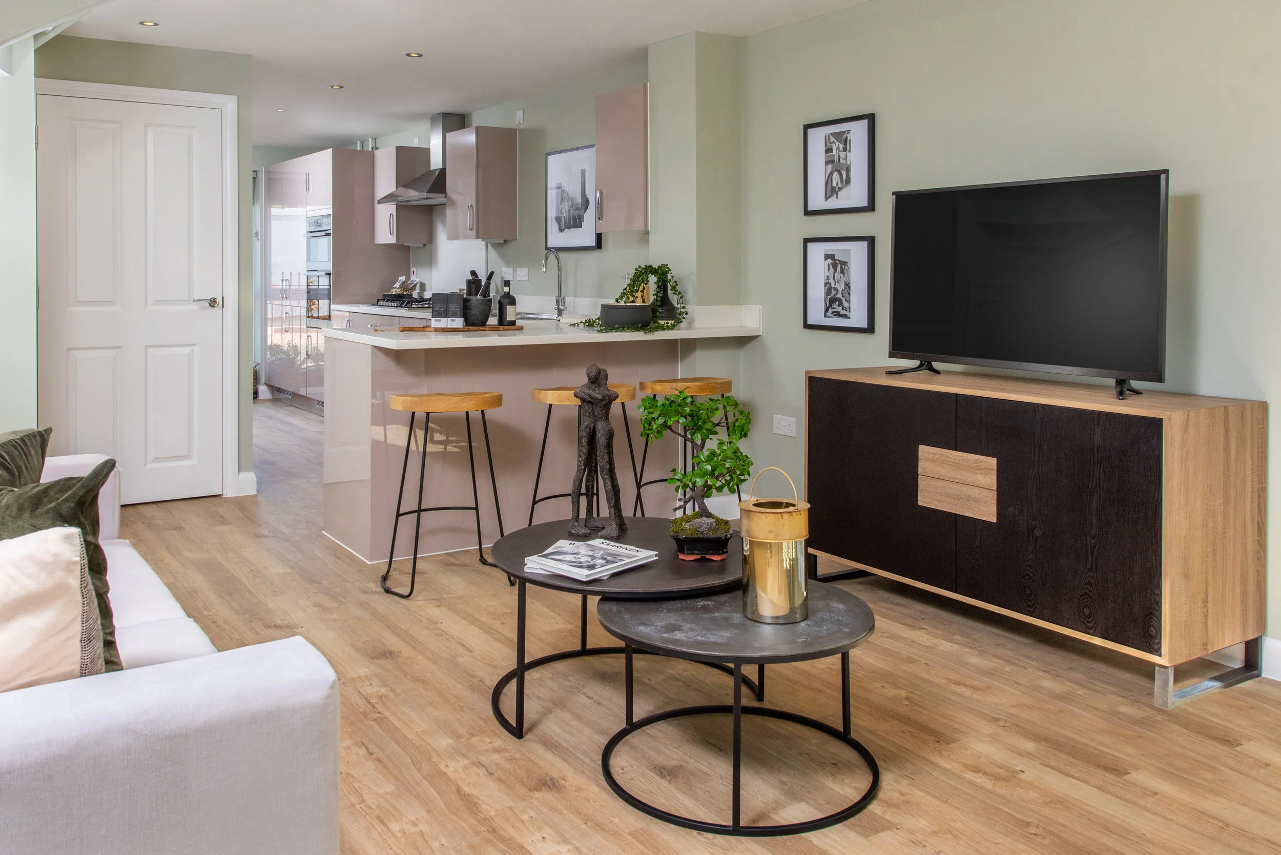 BC-DarwinGreen-Elsworth-4bed 006.jpg