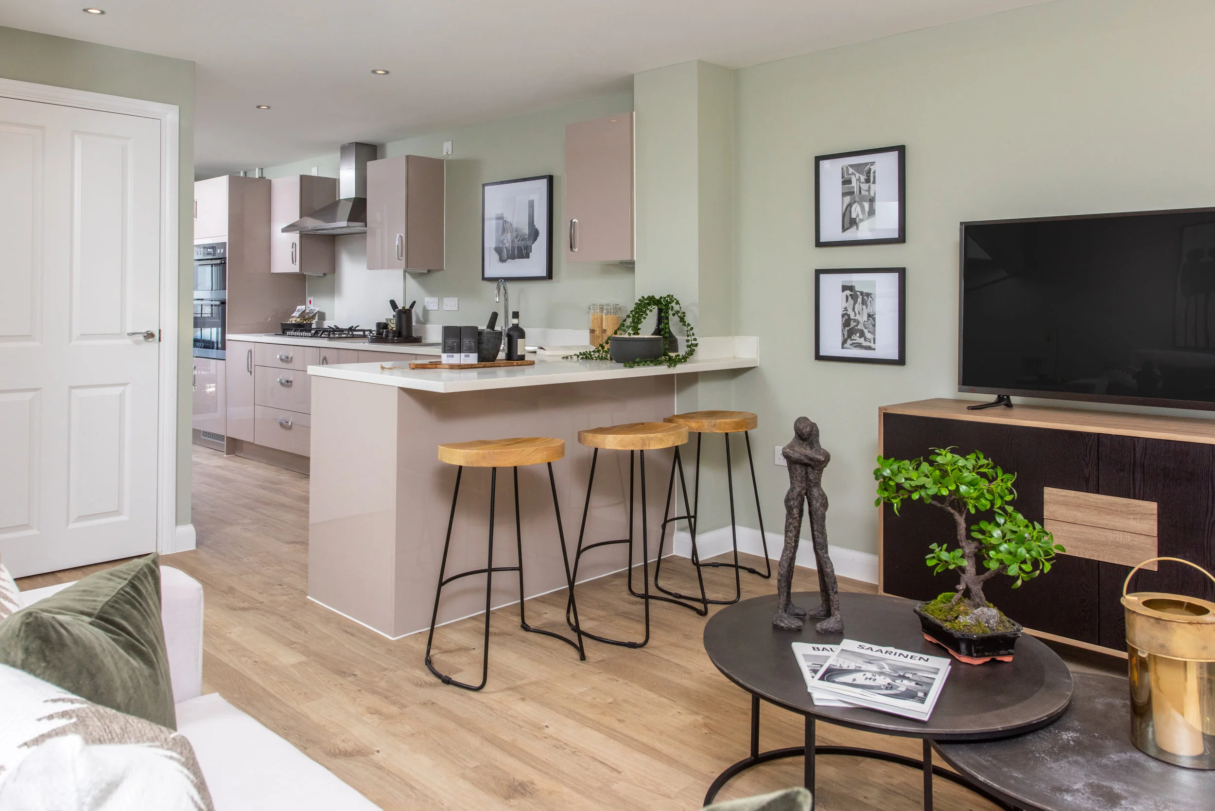 BC-DarwinGreen-Elsworth-4bed 007.jpg