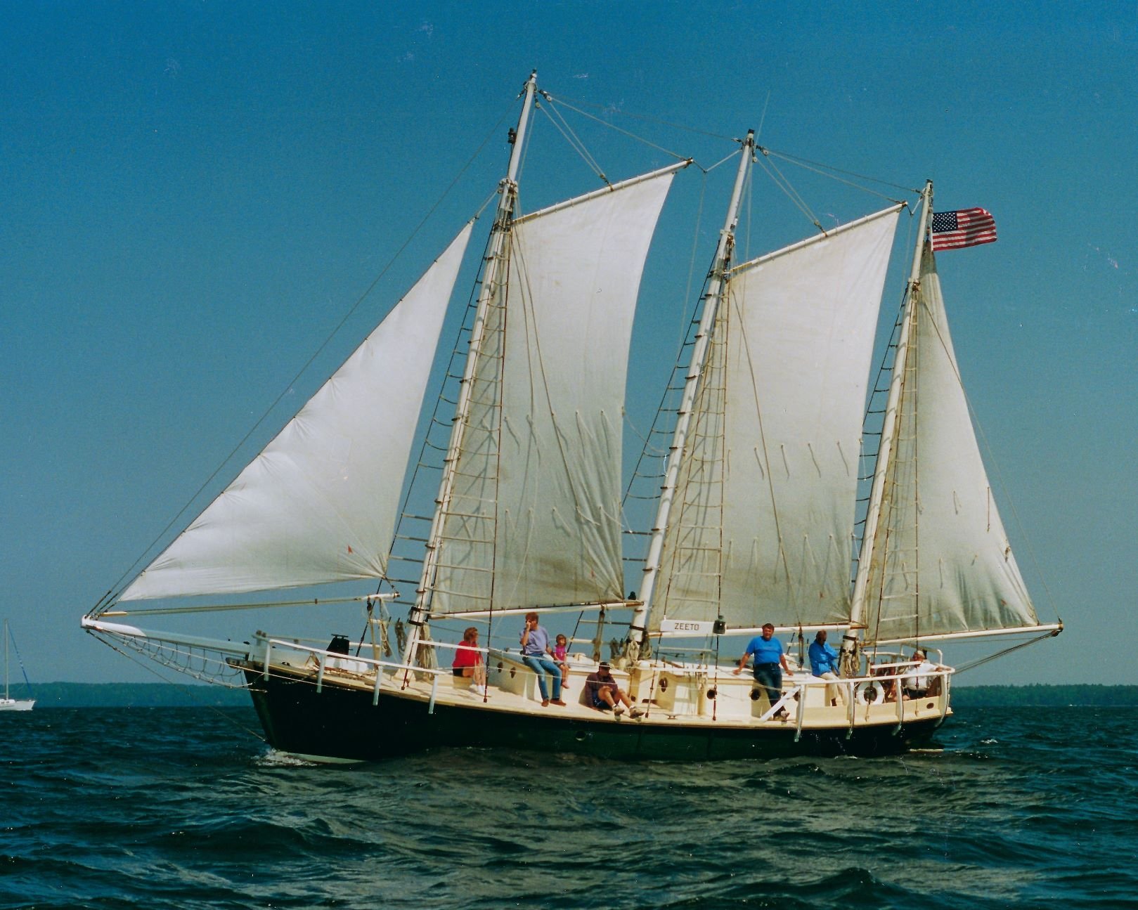 Zeeto under sail.jpg