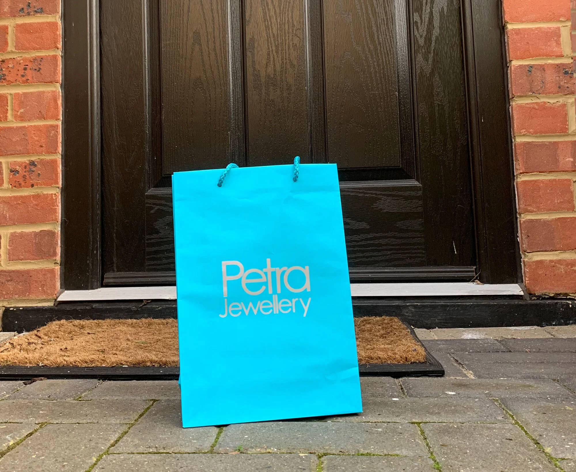 Doorstep-delivery-3.jpg